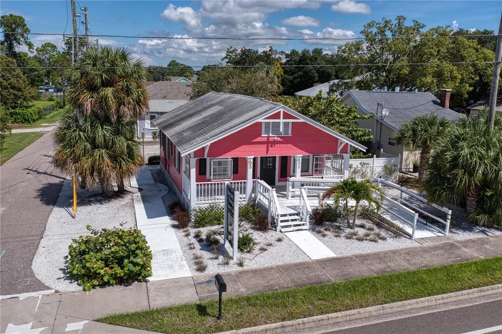 602 SKINNER BOULEVARD DUNEDIN, FL 34698