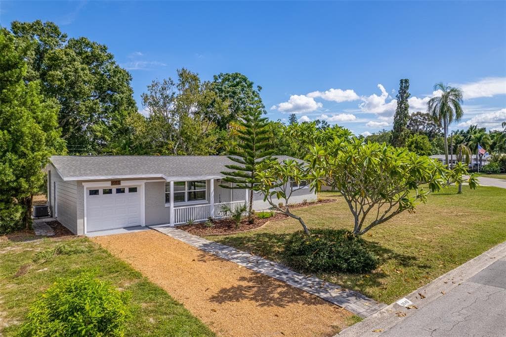 3648 SEAROBIN DRIVE SE ST PETERSBURG, FL 33705