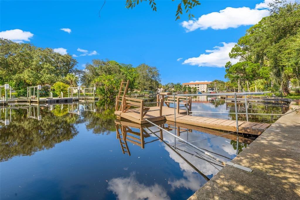 6031 LAFAYETTE STREET NEW PORT RICHEY, FL 34652