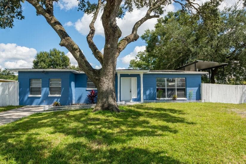 4601 N EMERALD AVENUE TAMPA, FL 33614