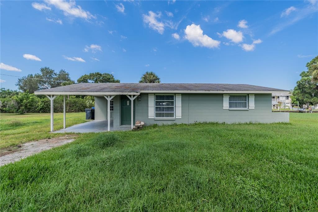 110 W NORTH BRANCH ROAD RUSKIN, FL 33570