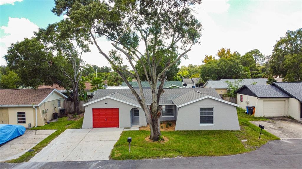 6705 HIDDEN HILLS COURT TAMPA, FL 33615