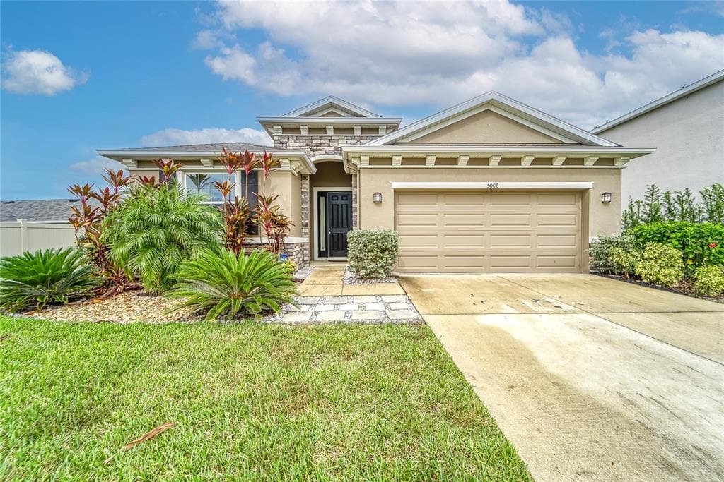5006 BOXER STITCH COURT WIMAUMA, FL 33598