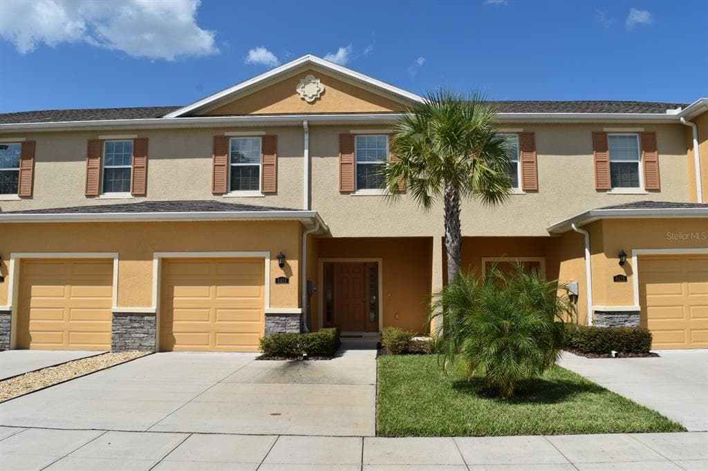8418 PINE RIVER ROAD TAMPA, FL 33637