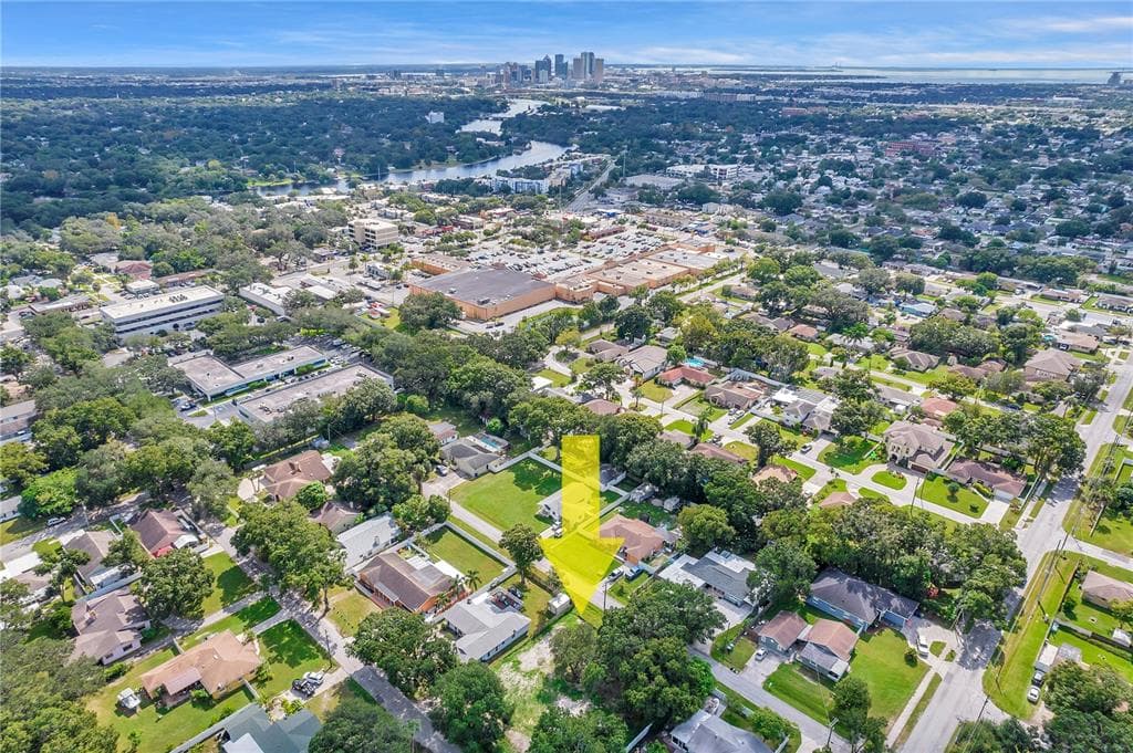 2708 W LAKE AVENUE TAMPA, FL 33607