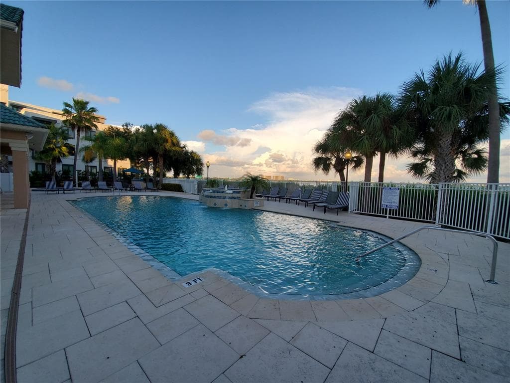 5201 BAY CLUB CIRCLE UNIT 5201 TAMPA, FL 33607
