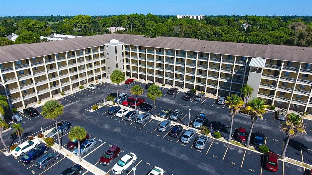 3584 LAKE BAYSHORE DRIVE UNIT K213 BRADENTON, FL 34205
