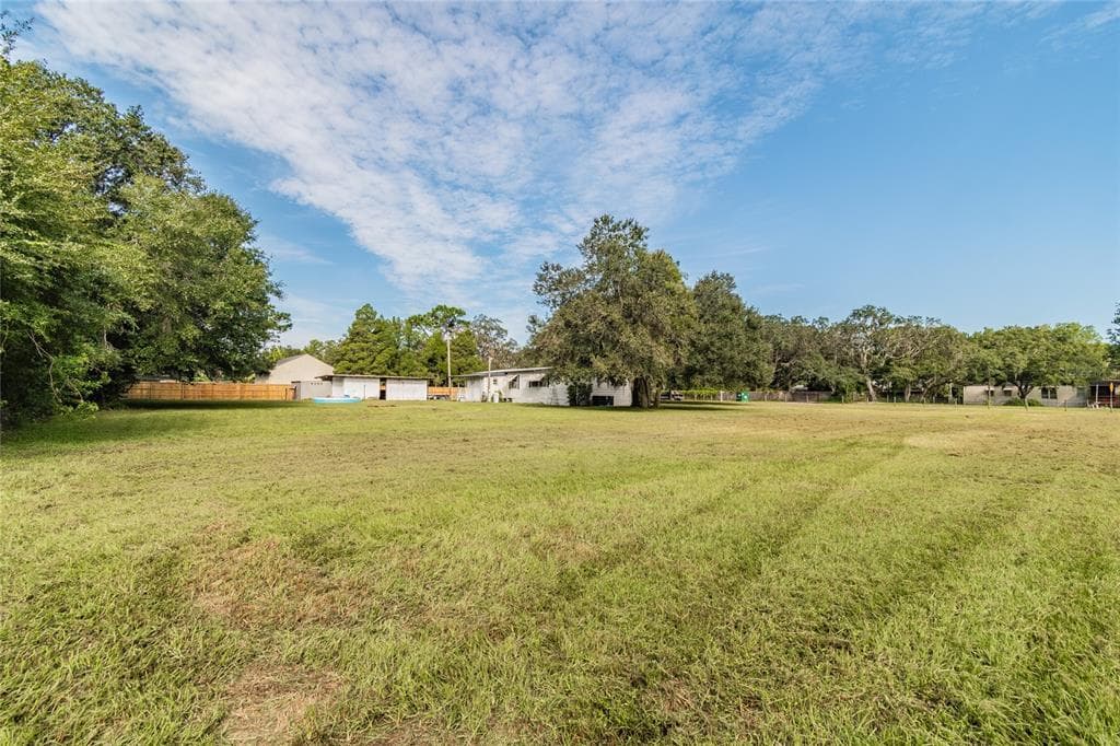17716 DOGWOOD DRIVE LUTZ, FL 33558