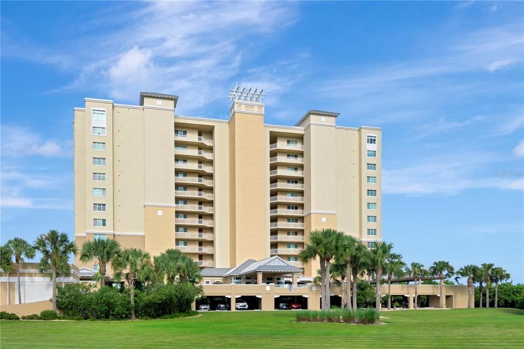 10851 MANGROVE CAY LANE NE UNIT 312 ST PETERSBURG, FL 33716