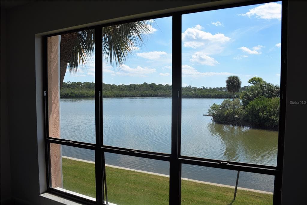 1 WINDRUSH BOULEVARD UNIT 50 INDIAN ROCKS BEACH, FL 33785