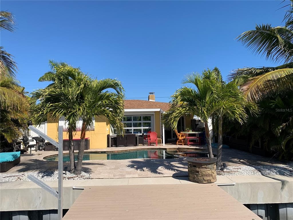 11110 1ST STREET E TREASURE ISLAND, FL 33706