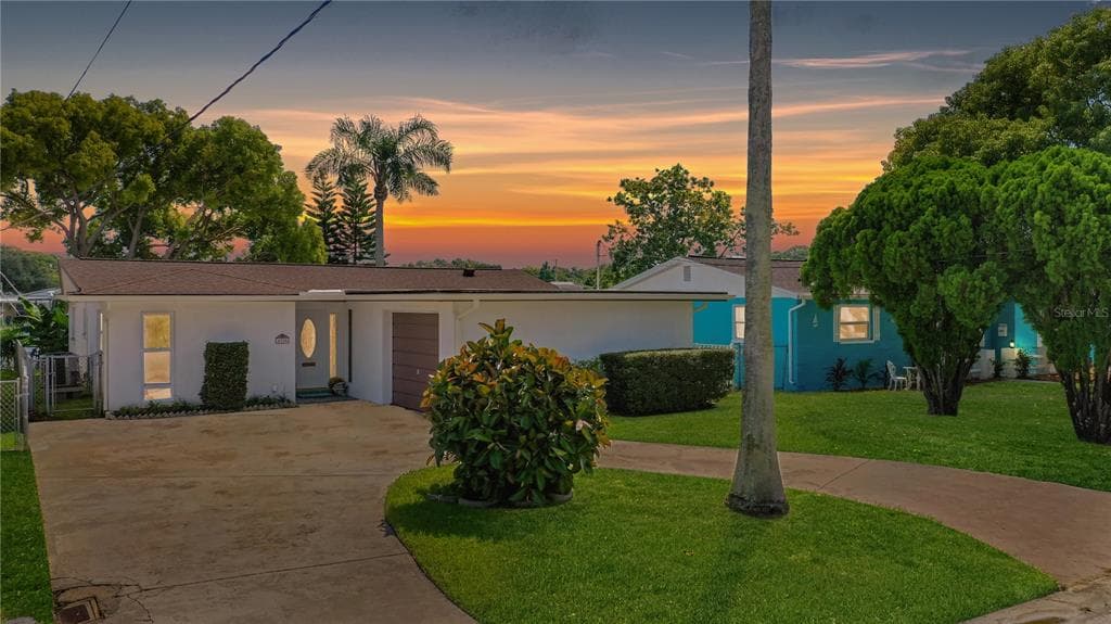 4920 PELICAN DRIVE NEW PORT RICHEY, FL 34652