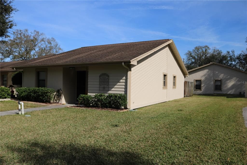 1910 CEDAR RUN COURT PLANT CITY, FL 33563
