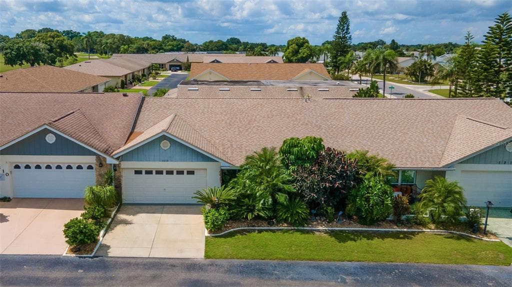 1212 LAKEHOUSE COURT UNIT 2 SUN CITY CENTER, FL 33573