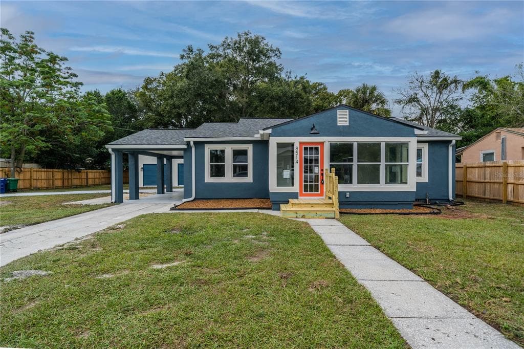 8514 N LYNN AVENUE TAMPA, FL 33604