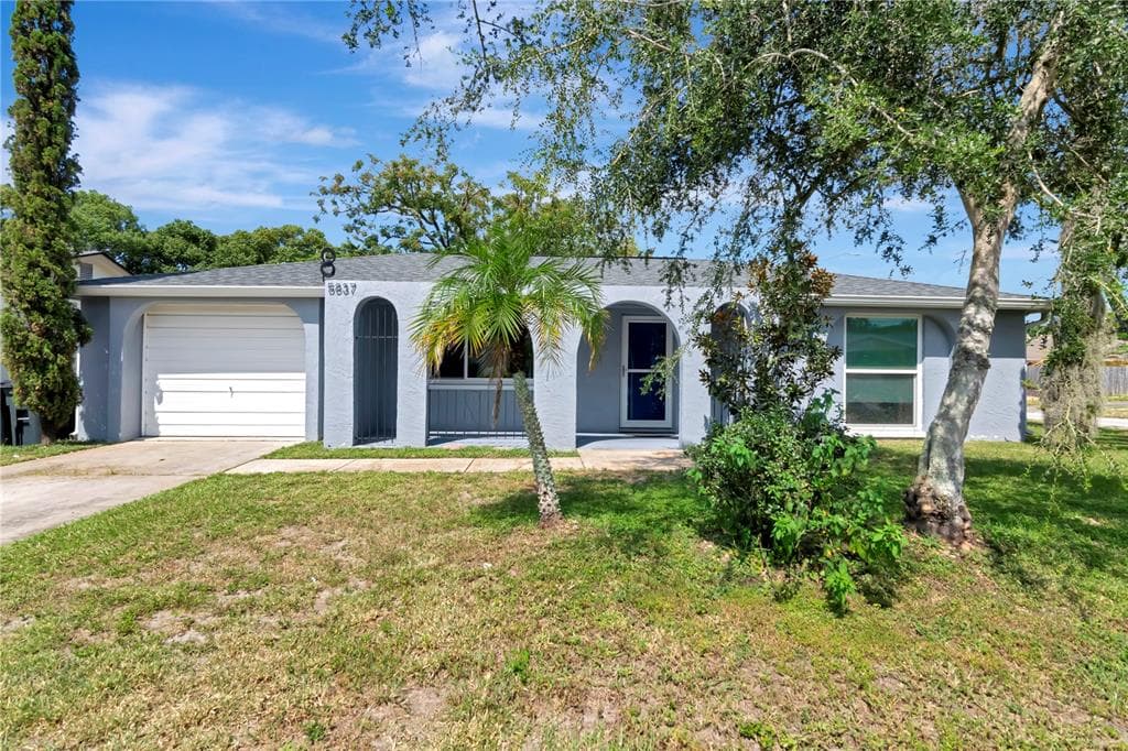 5837 ELENA DRIVE HOLIDAY, FL 34690