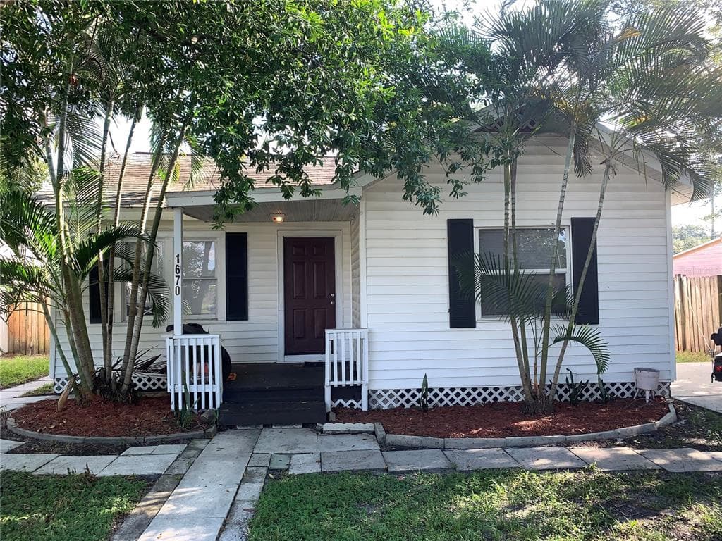 1670 29TH AVENUE N ST PETERSBURG, FL 33713