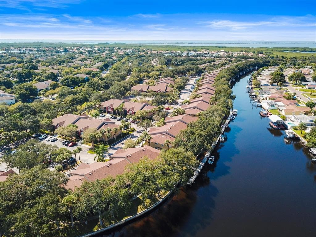 5723 BAYWATER DRIVE UNIT 5723 TAMPA, FL 33615