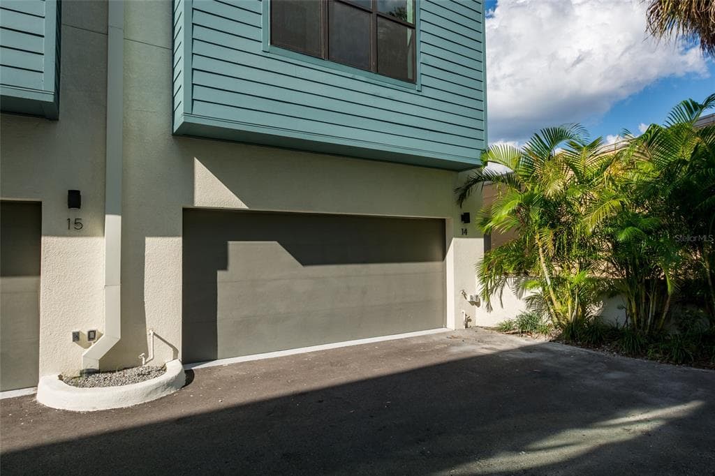 4810 W MCELROY AVENUE UNIT 14