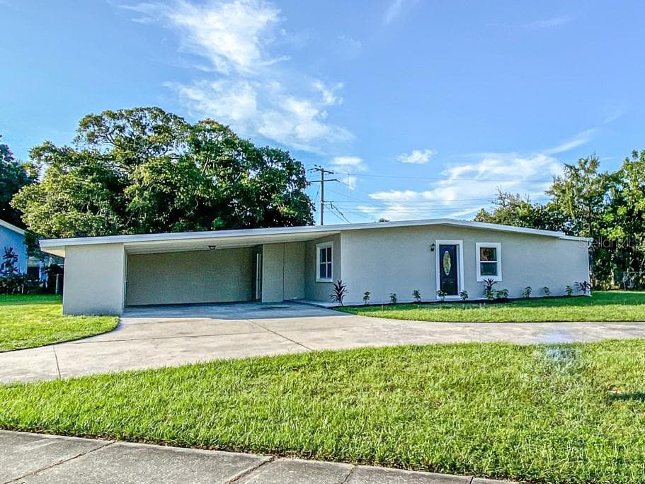 320 FLAMINGO DRIVE APOLLO BEACH, FL 33572