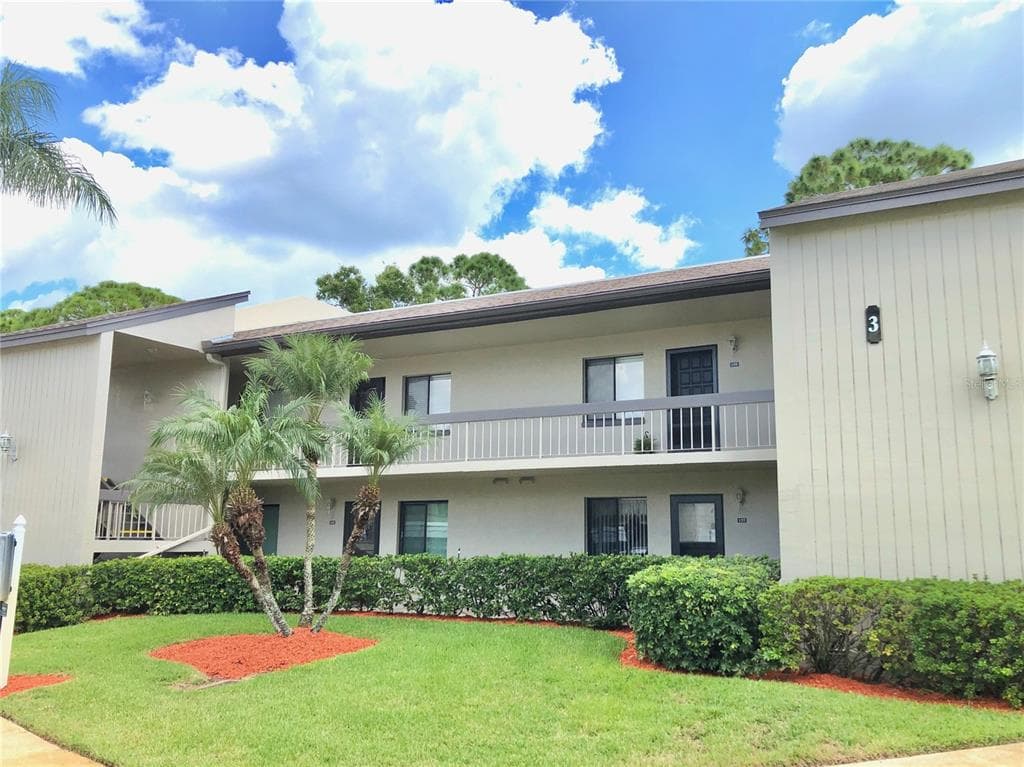 136 NINA WAY OLDSMAR, FL 34677