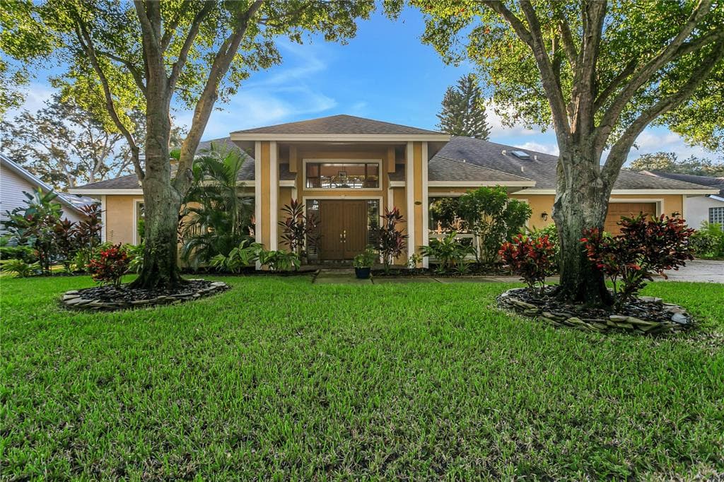 717 WEATHERSFIELD DRIVE DUNEDIN, FL 34698