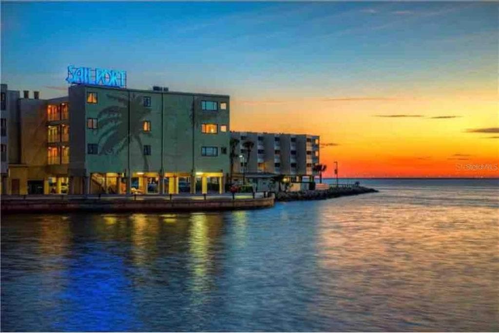 2506 N ROCKY POINT DRIVE UNIT 344 TAMPA, FL 33607