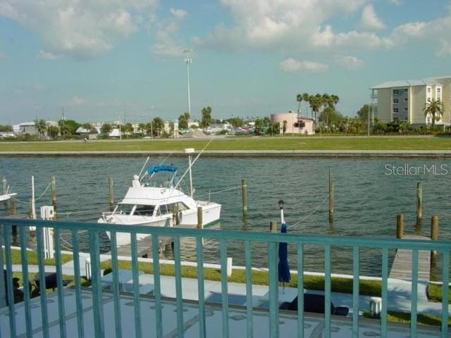 315 MEDALLION BOULEVARD UNIT H MADEIRA BEACH, FL 33708
