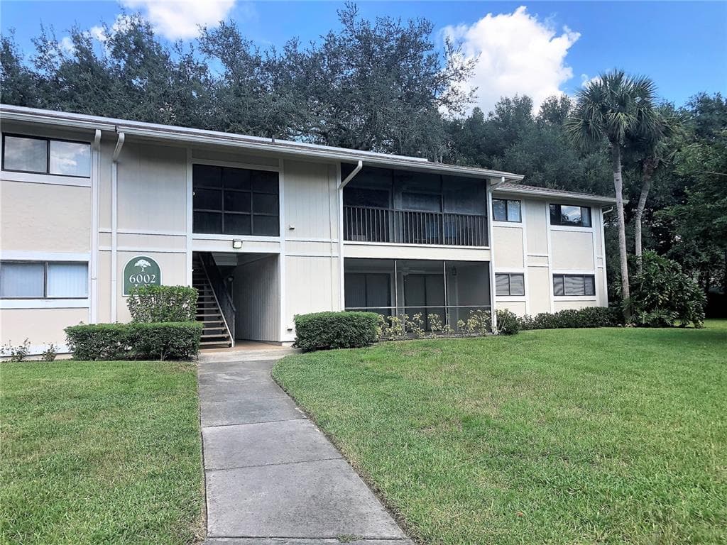 6002 LAKETREE LANE UNIT M TEMPLE TERRACE, FL 33617