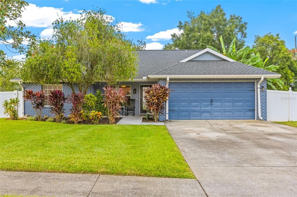38805 BERTA DRIVE ZEPHYRHILLS, FL 33540