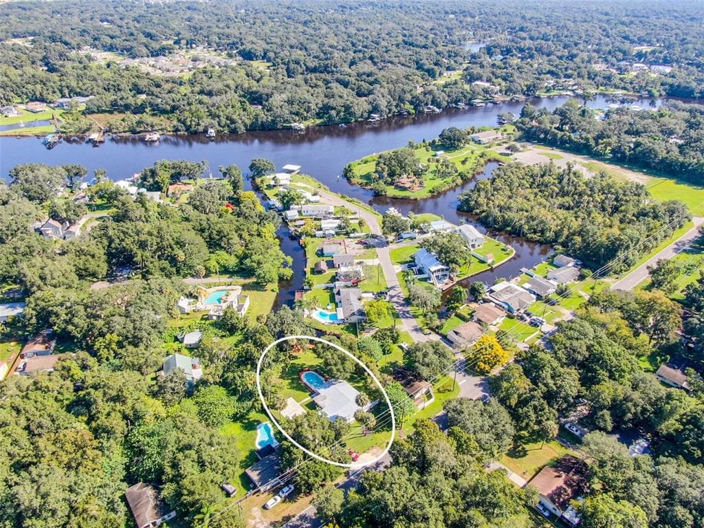 10910 PARK DRIVE RIVERVIEW, FL 33569