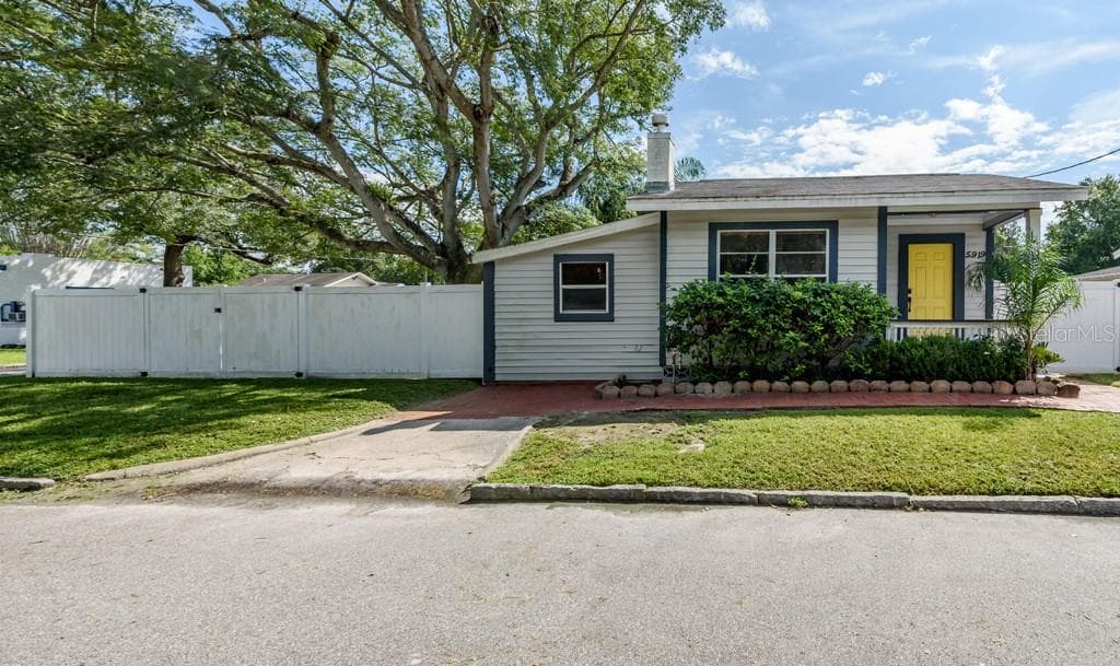 5919 N DEXTER AVENUE TAMPA, FL 33604