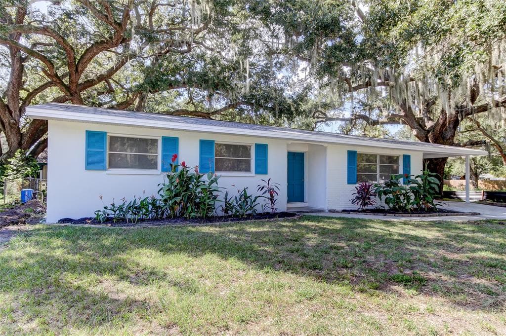2058 POINSETTA AVENUE CLEARWATER, FL 33755
