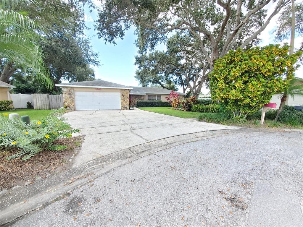 9948 120TH COURT SEMINOLE, FL 33772