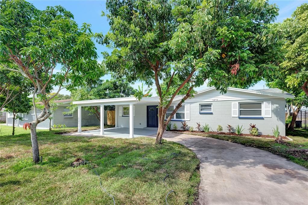 5273 89TH TERRACE N PINELLAS PARK, FL 33782