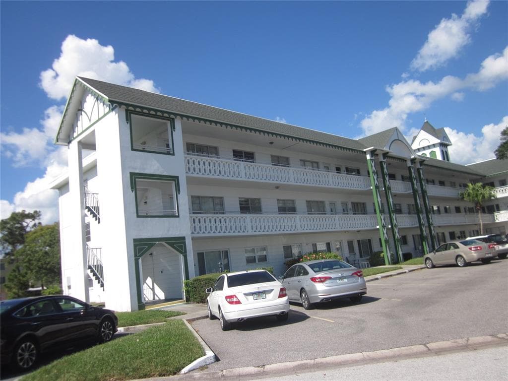 2468 FLORENTINE WAY UNIT 18 CLEARWATER, FL 33763