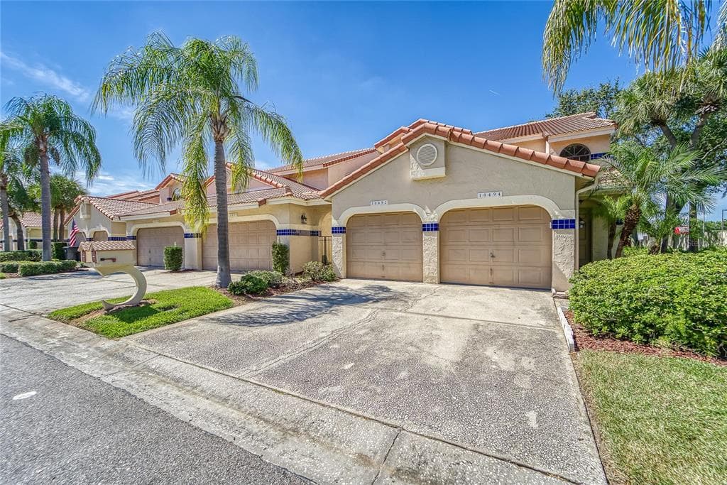 10492 SAINT TROPEZ PLACE UNIT 104 TAMPA, FL 33615