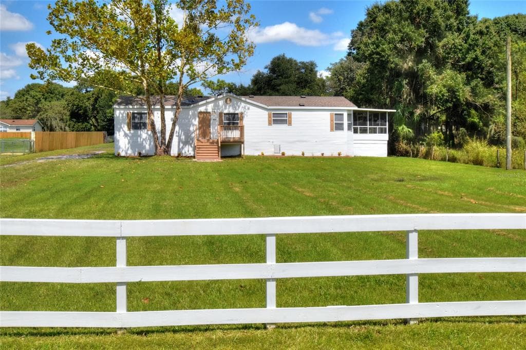 5111 HERITAGE TRAIL LAKELAND, FL 33811