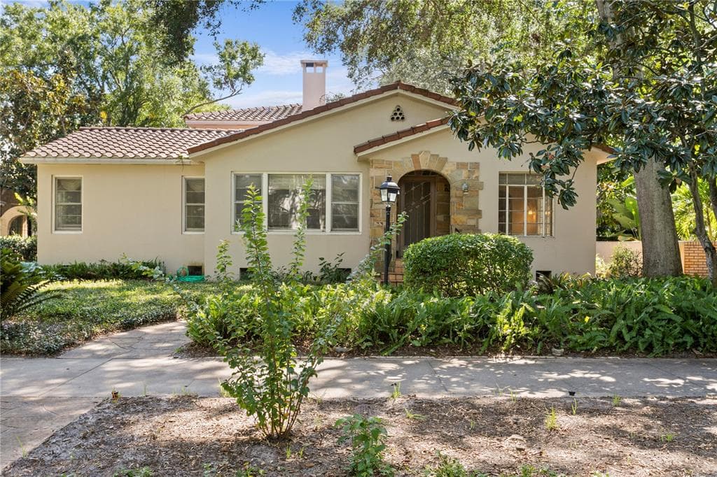 1030 15TH AVENUE N ST PETERSBURG, FL 33704