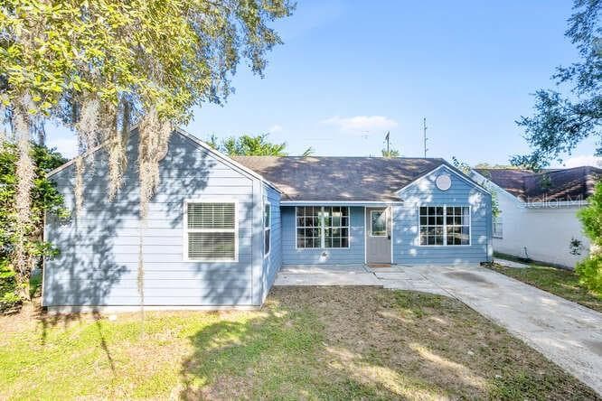 7702 ROBERT E LEE ROAD TAMPA, FL 33637