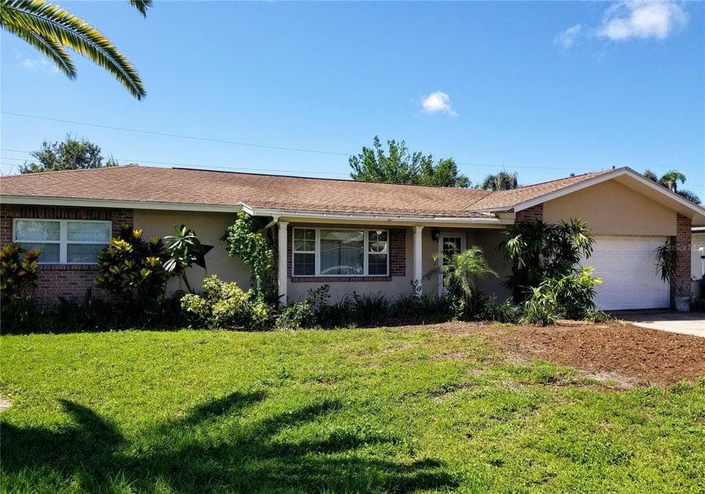 8918 111TH STREET SEMINOLE, FL 33772