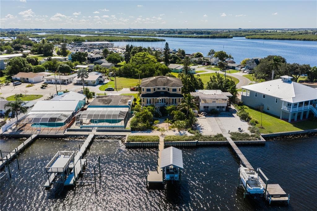3508 W SHELL POINT ROAD RUSKIN, FL 33570