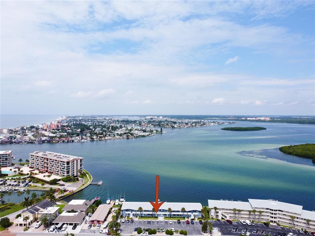 250 126TH AVENUE UNIT 105 TREASURE ISLAND, FL 33706
