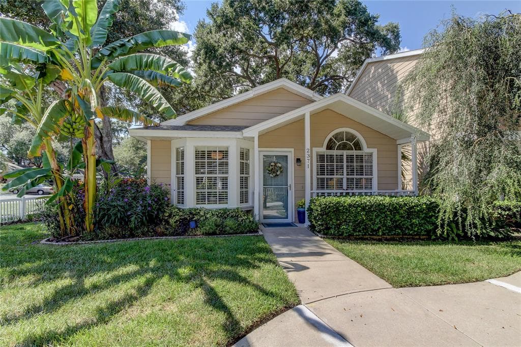 2371 HOUNDS TRAIL PALM HARBOR, FL 34683