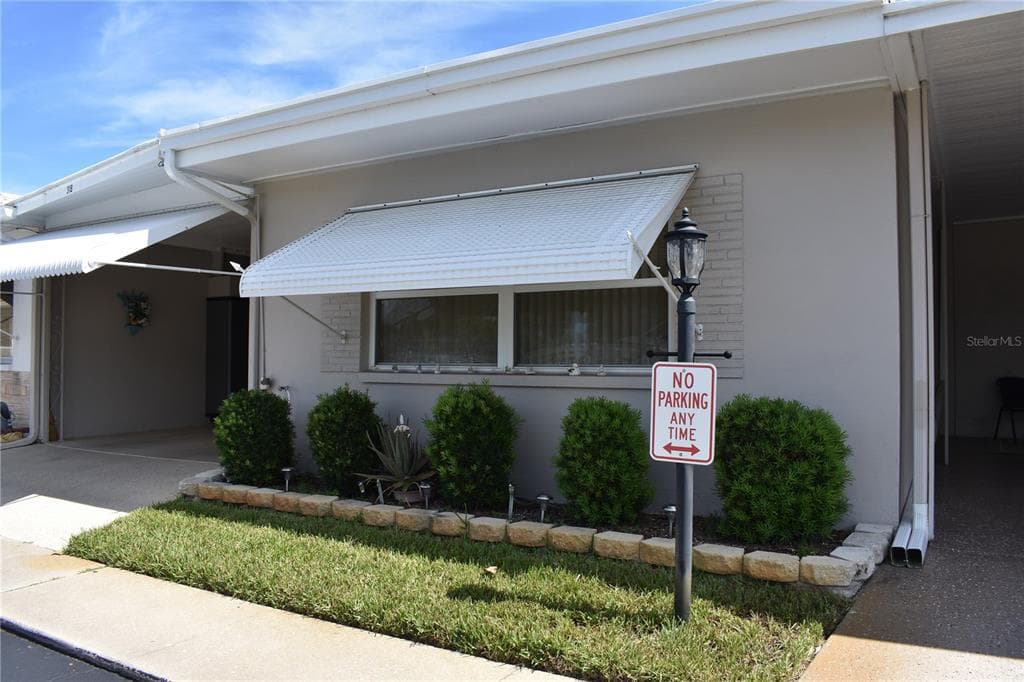 250 ROSERY ROAD NW UNIT 318 LARGO, FL 33770