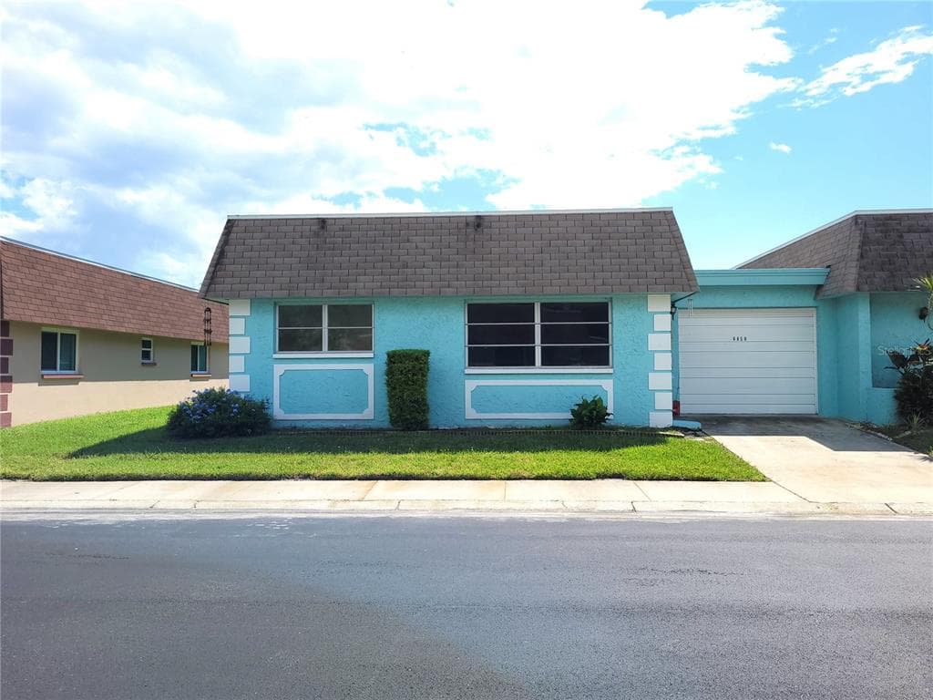 6850 VERSAILLES N UNIT 10 PINELLAS PARK, FL 33781