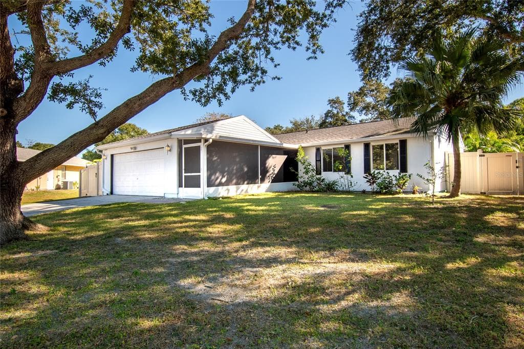 613 BAY LAKE TRAIL OLDSMAR, FL 34677
