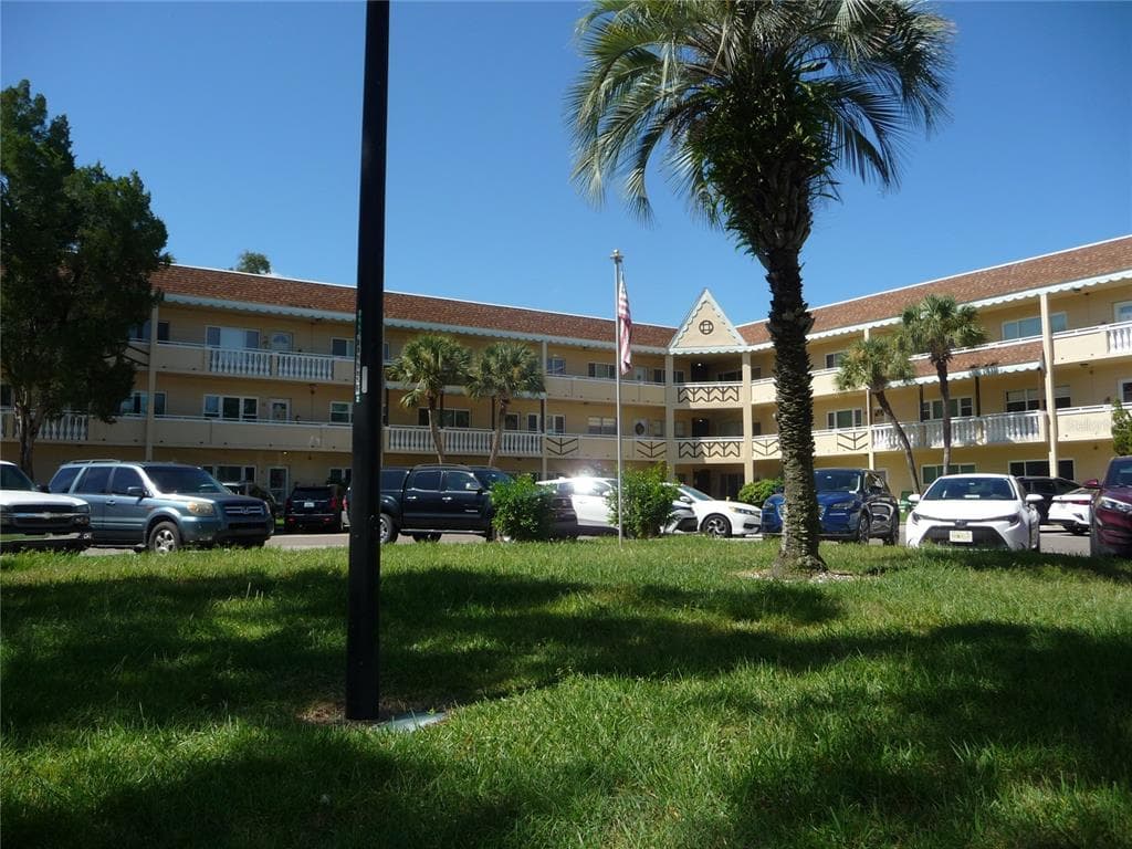 2040 WORLD PARKWAY BOULEVARD UNIT 46 CLEARWATER, FL 33763