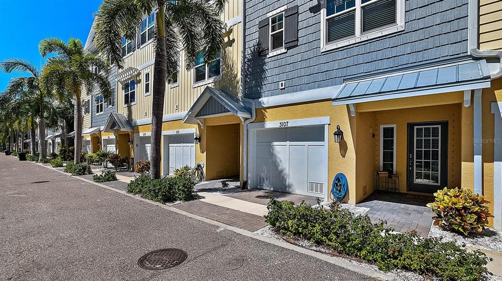 3107 MOORINGS DRIVE S ST PETERSBURG, FL 33712