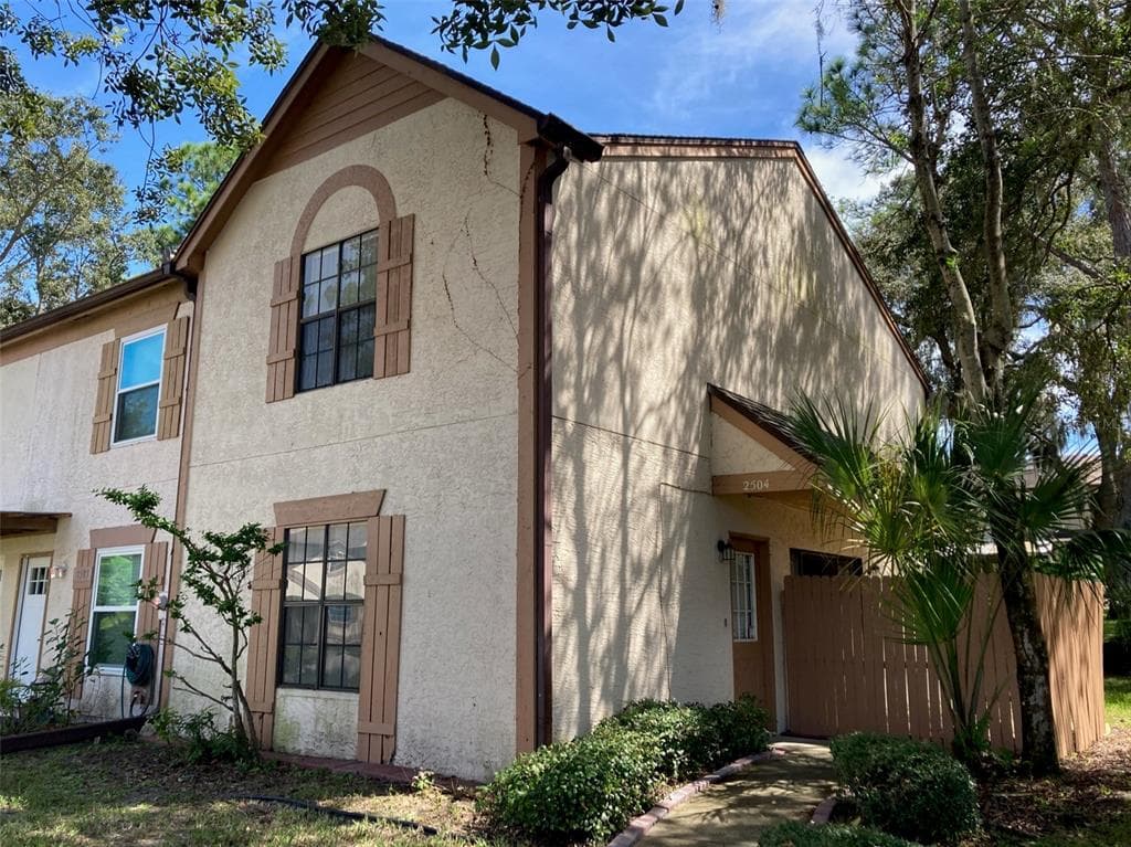 2504 BRIGADOON DRIVE CLEARWATER, FL 33759